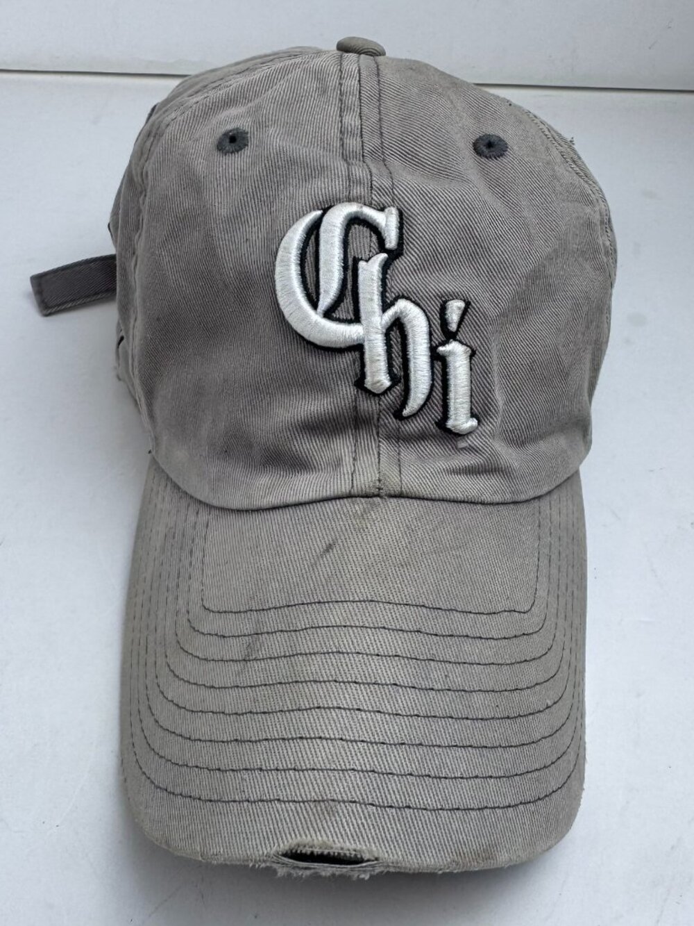 Brand Chicago White Sox Hat OSFA Chi Strapback Distressed Gray MLB Cap Stain